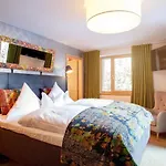 Raffl's Tyrol فندق 4*