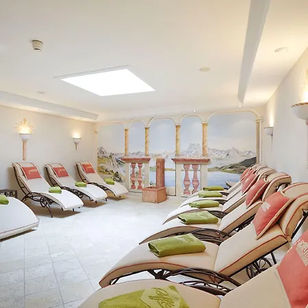 拉斐尔蒂罗尔酒店 4*