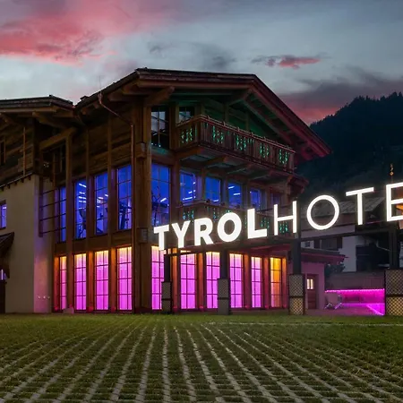 Raffl's Tyrol 호텔 장크트안톤암아를베르크