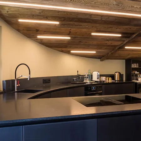 Raffl's Tyrol 장크트안톤암아를베르크